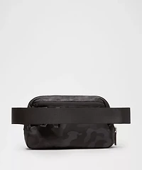Everywhere Belt Bag with Long Strap 1L