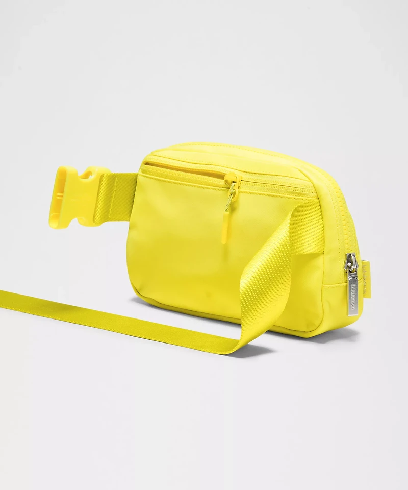 Everywhere Belt Bag with Long Strap 1L