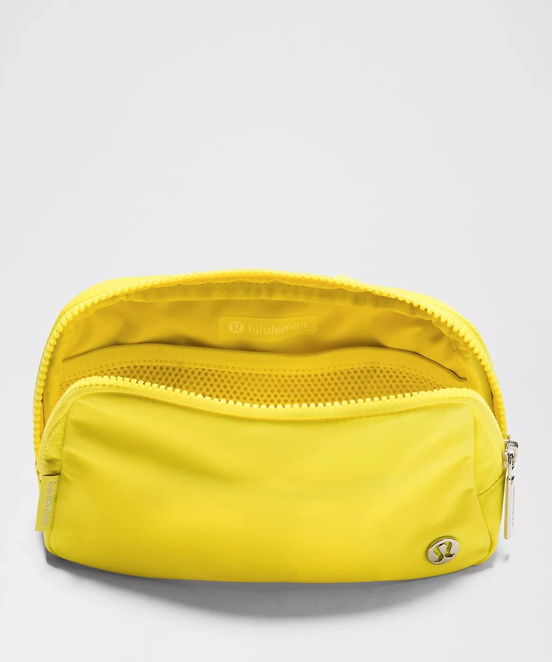 Everywhere Belt Bag with Long Strap 1L