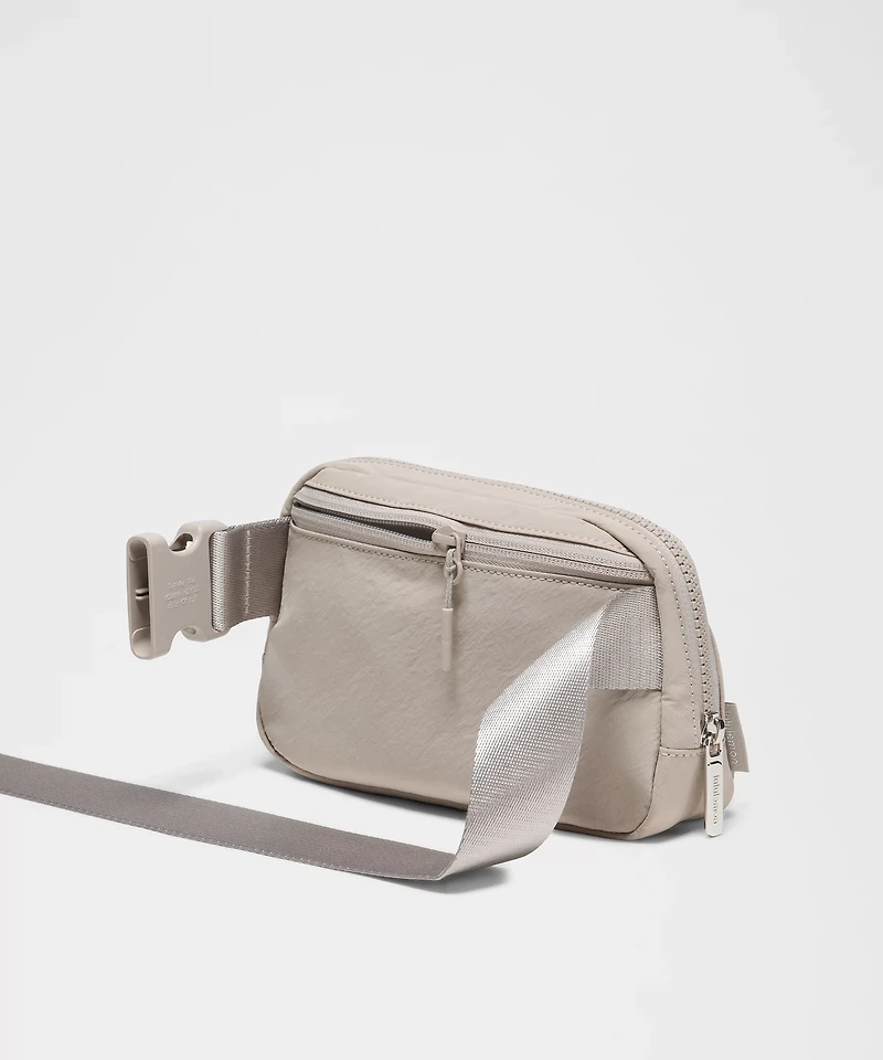 Everywhere Belt Bag with Long Strap 1L