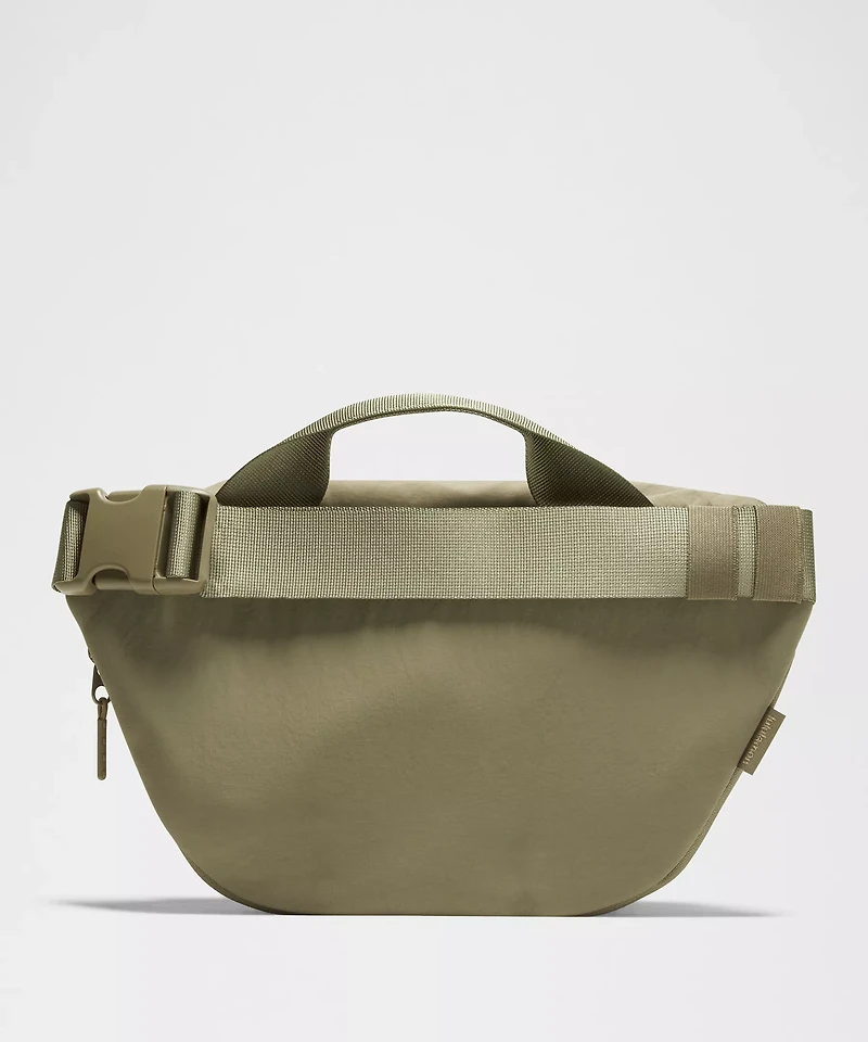 Curved Crossbody Bag 3L | Men's Bags,Purses,Wallets