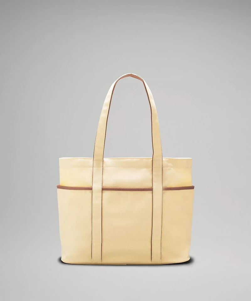 Daily Multi-Pocket Tote Bag 20L *Pride