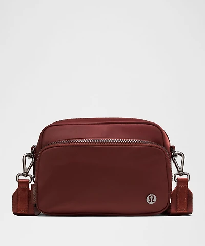 Everywhere Crossbody Bag 2L *Metal Hardware