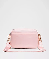 Everywhere Crossbody Bag 2L *Metal Hardware
