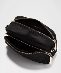 Everywhere Crossbody Bag 2L *Metal Hardware