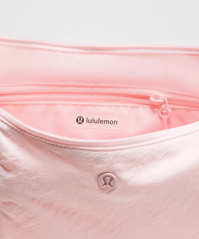 Slouchy Sling Bag 6L