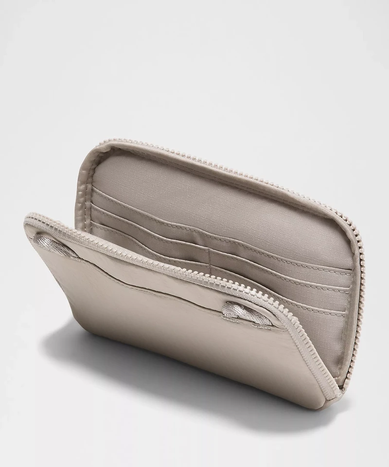 Multi-Pocket Tote Bag 19.5L