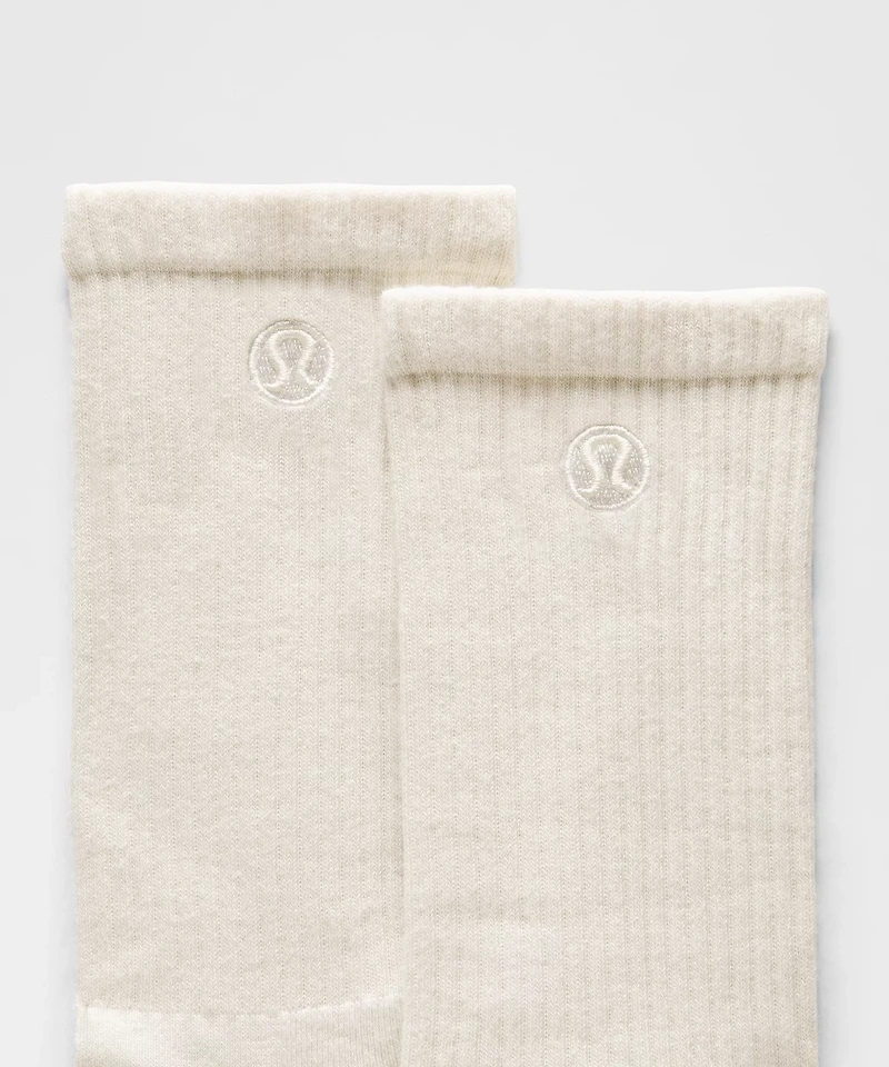 Unisex Daily Essential Crew Socks *3 Pack