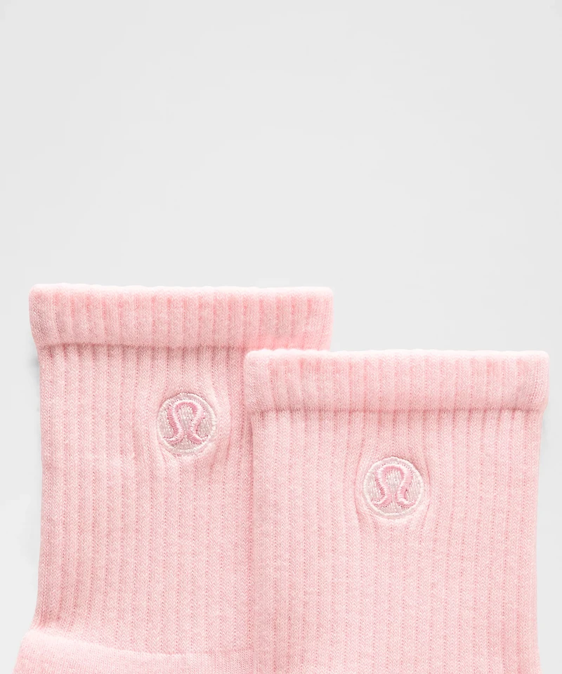 Unisex Daily Essential Quarter Socks