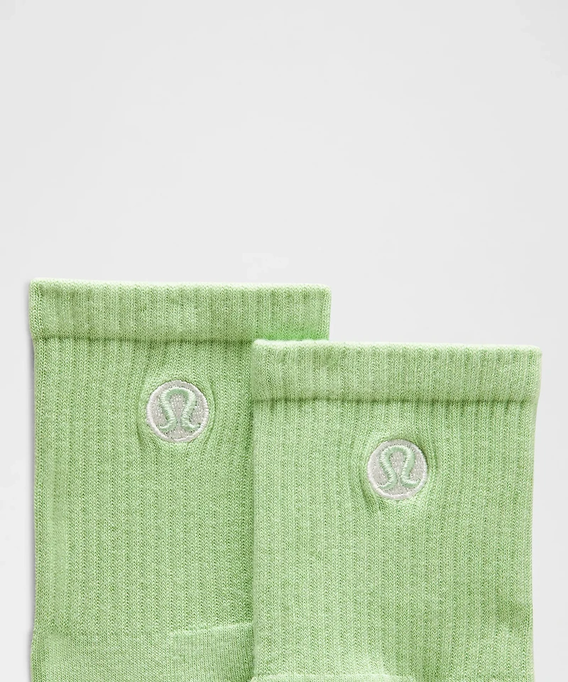 Unisex Daily Essential Quarter Socks