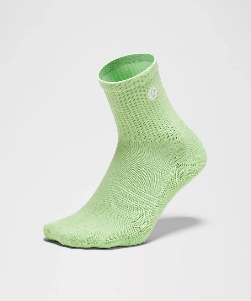 Unisex Daily Essential Quarter Socks