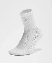 Unisex Pointelle Quarter Socks | Men's