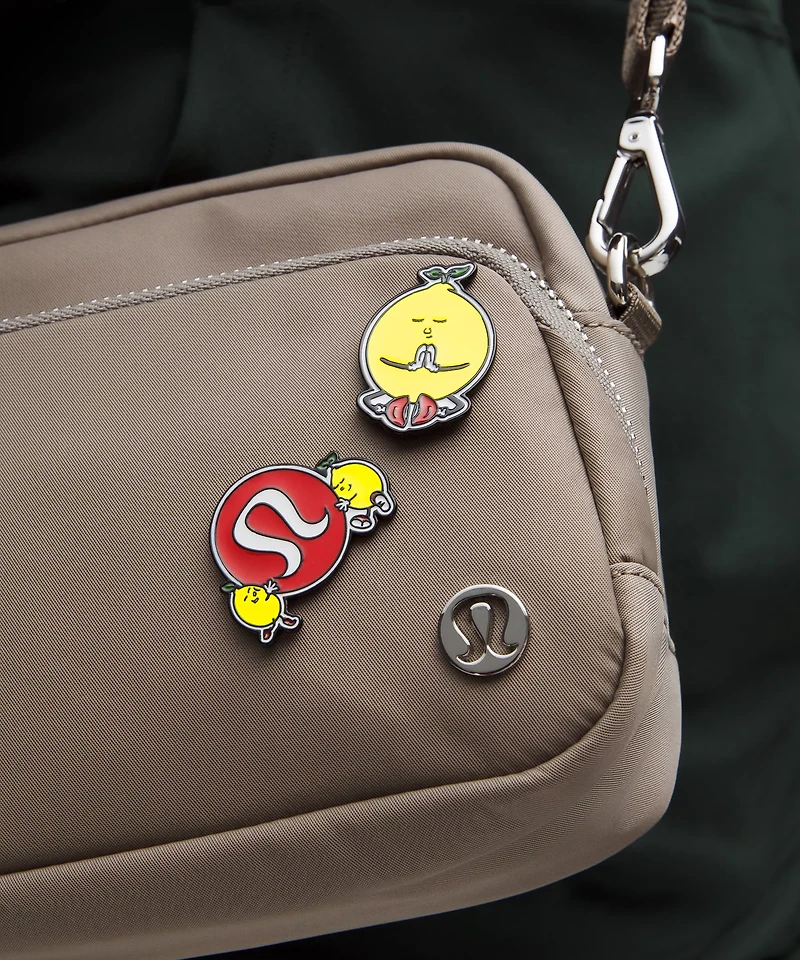 Collectible Pins *2 Pack | Men's Bags,Purses,Wallets