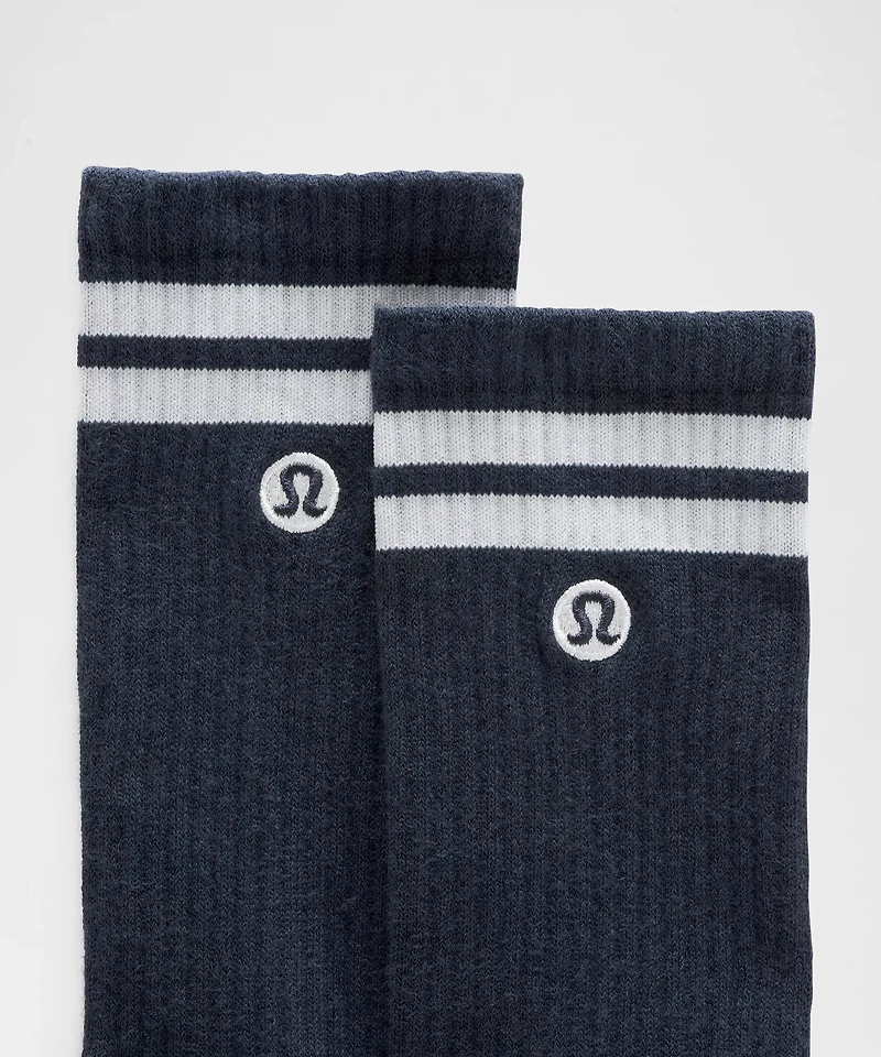 Unisex Daily Essential Crew Socks *Stripe