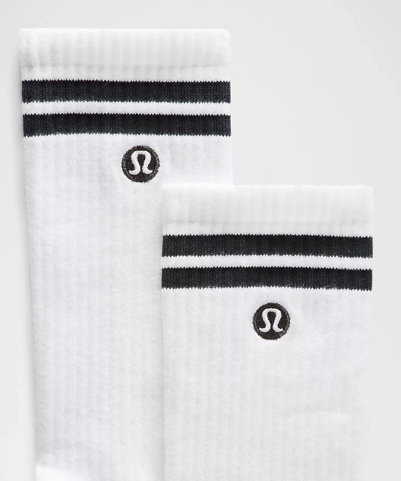 Unisex Daily Essential Crew Socks *Stripe