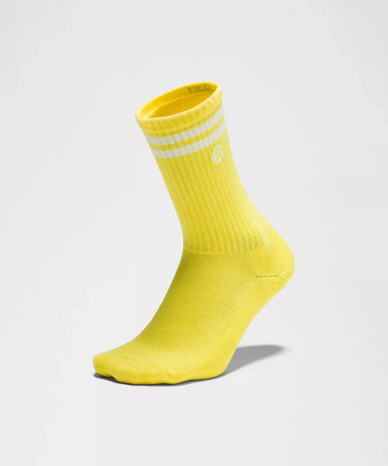 Unisex Daily Essential Crew Socks *Stripe