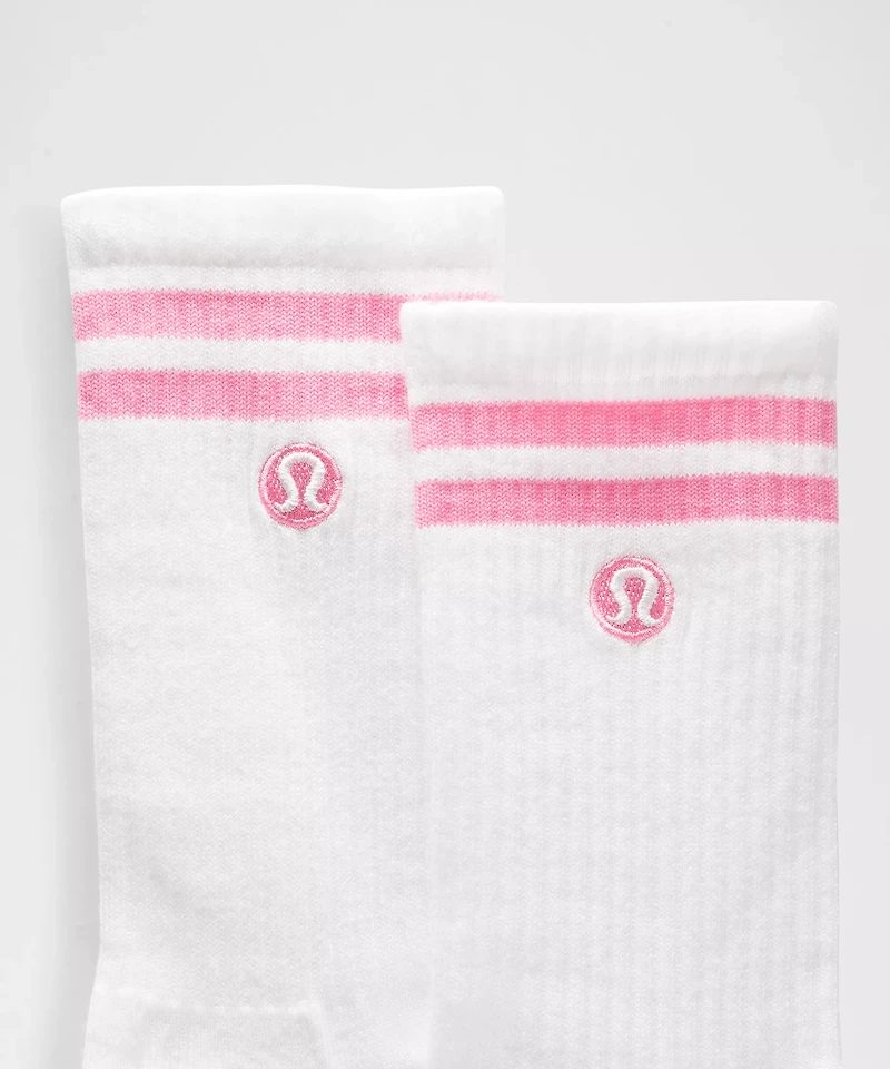 Unisex Daily Essential Crew Socks *Stripe