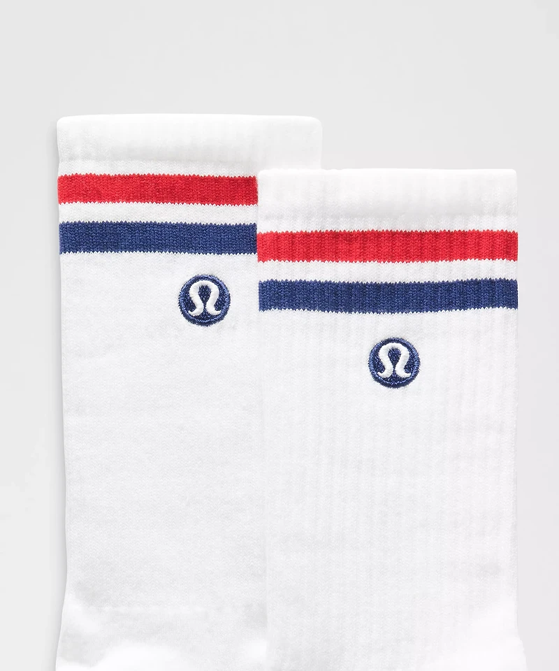 Unisex Daily Essential Crew Socks *Stripe