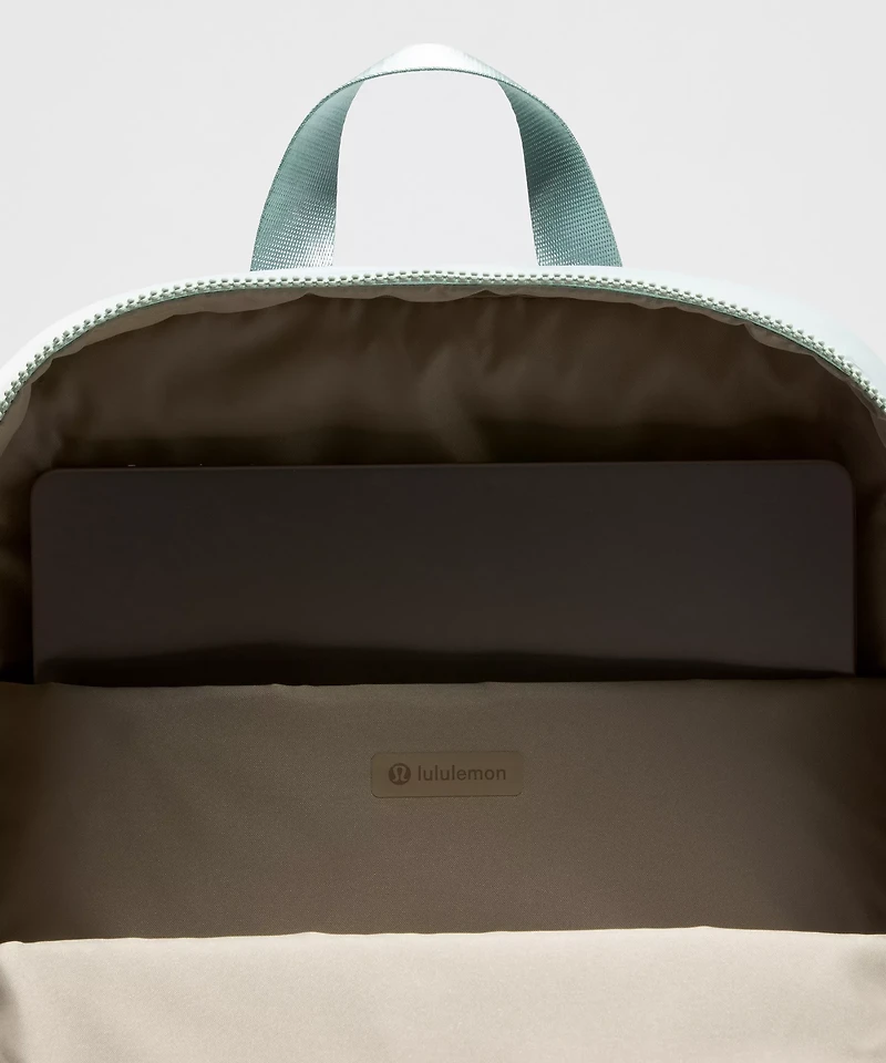 Everywhere Backpack 22L