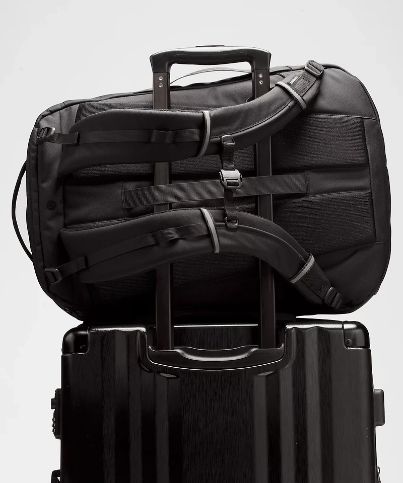 Triple-Zip Backpack 28L *Tech Canvas | Men's Bags,Purses,Wallets
