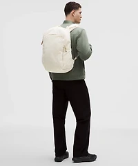 Triple-Zip Backpack 28L *Tech Canvas