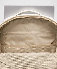 Triple-Zip Backpack 28L *Tech Canvas