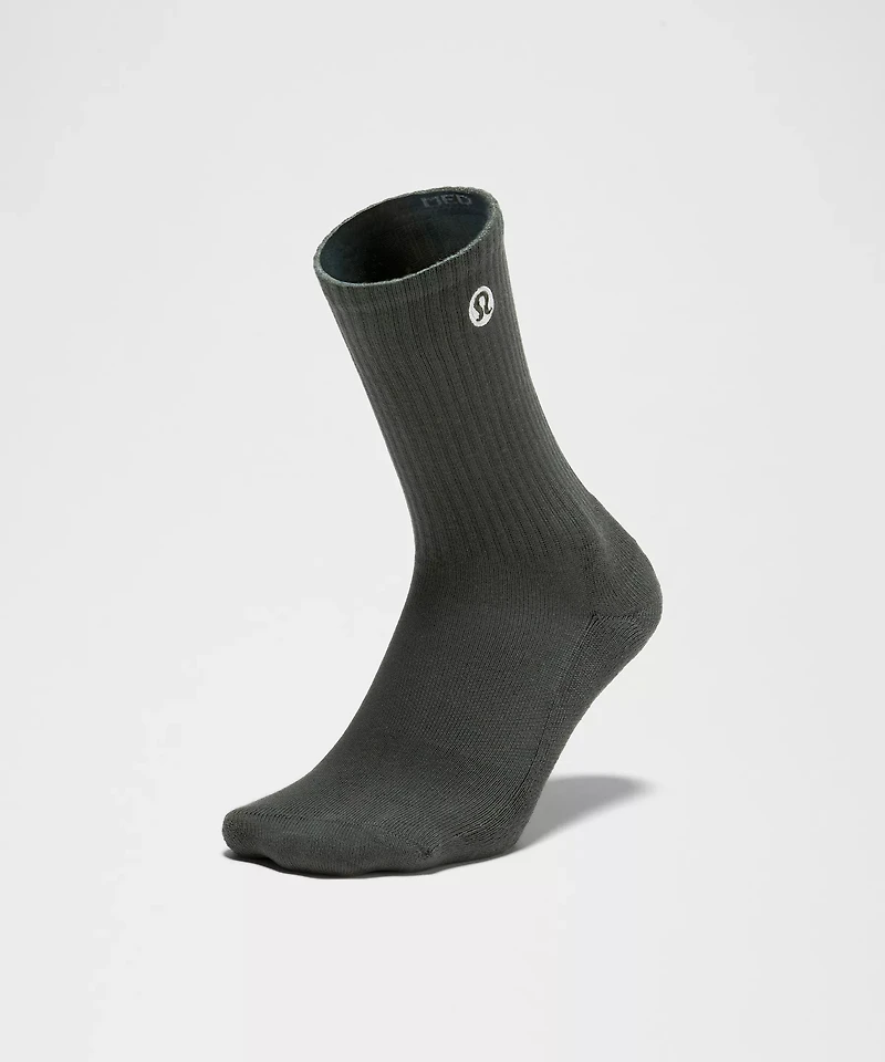 Unisex Daily Essential Crew Socks