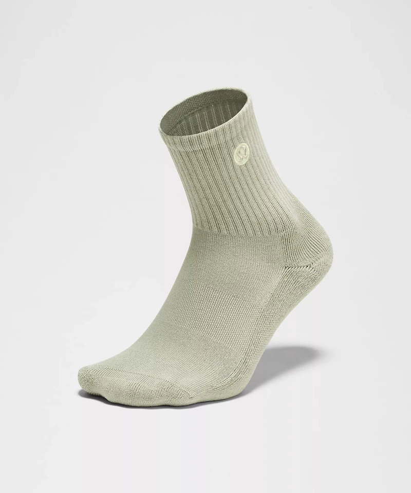 Unisex Daily Essential Quarter Socks
