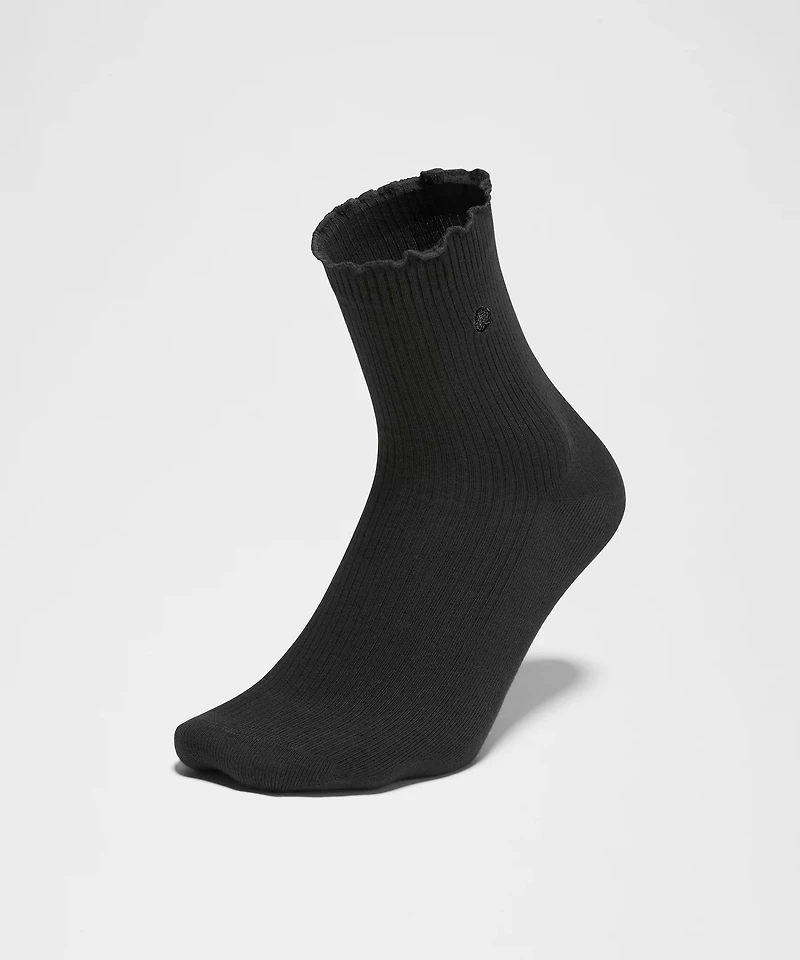 Unisex Lettuce Edge Quarter Socks