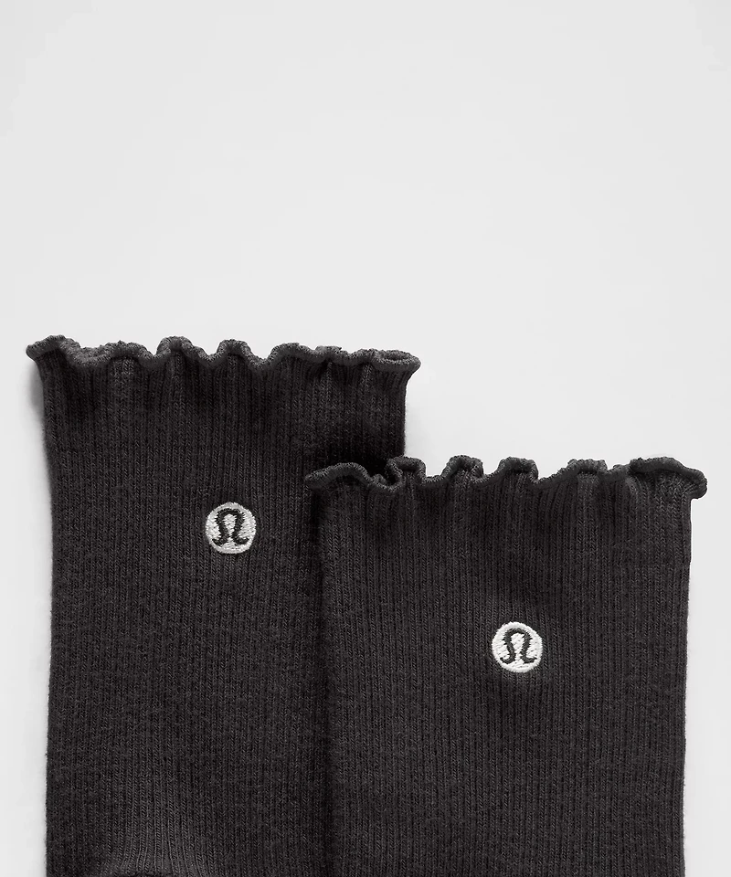 Unisex Lettuce Edge Quarter Socks