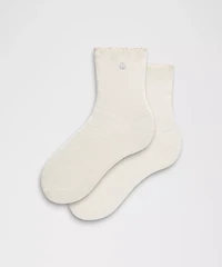 Unisex Lettuce Edge Quarter Socks