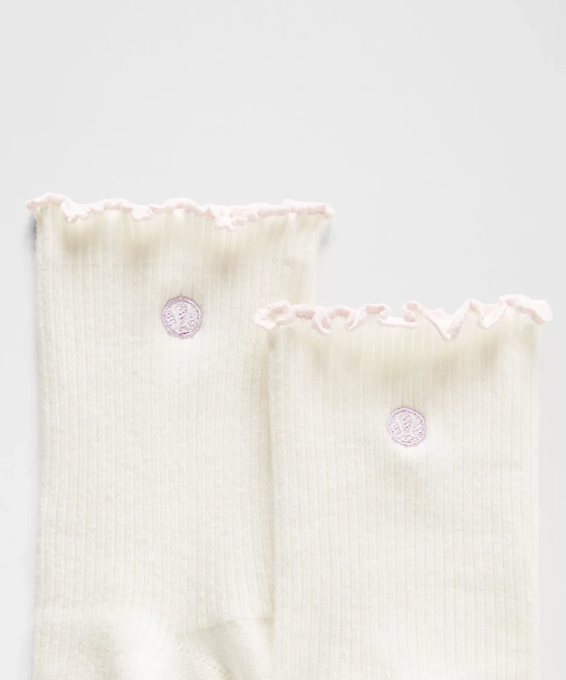 Unisex Lettuce Edge Quarter Socks