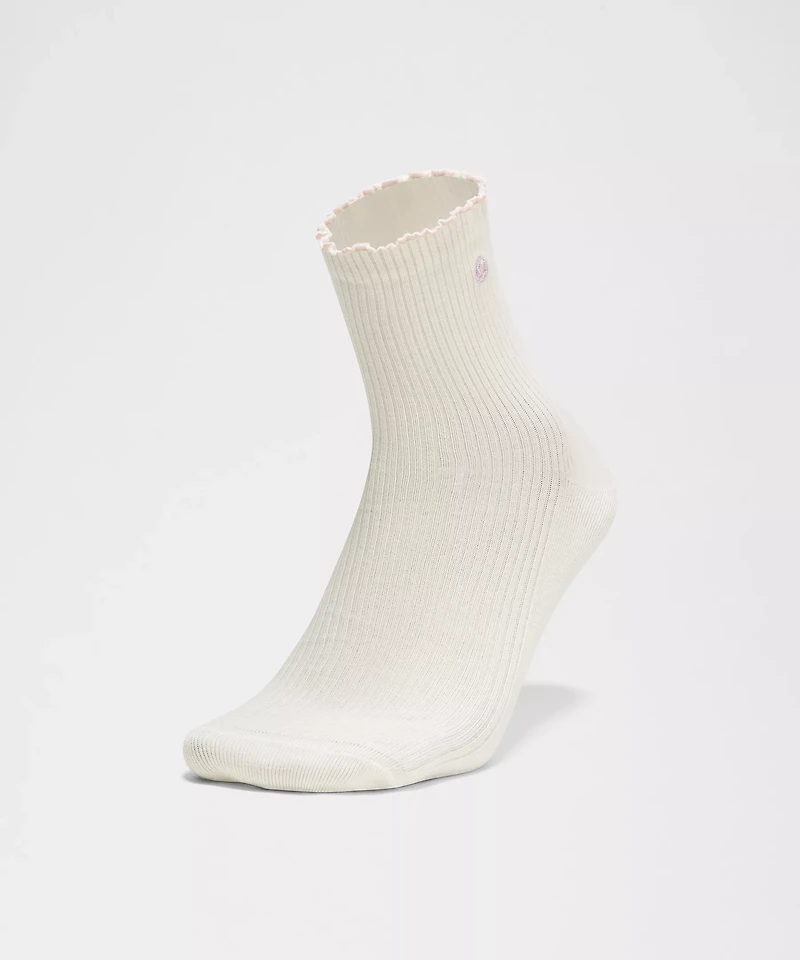 Unisex Lettuce Edge Quarter Socks