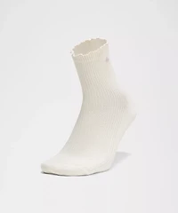 Unisex Lettuce Edge Quarter Socks