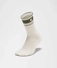 Unisex Daily Essential Crew Socks *Retro Stripe