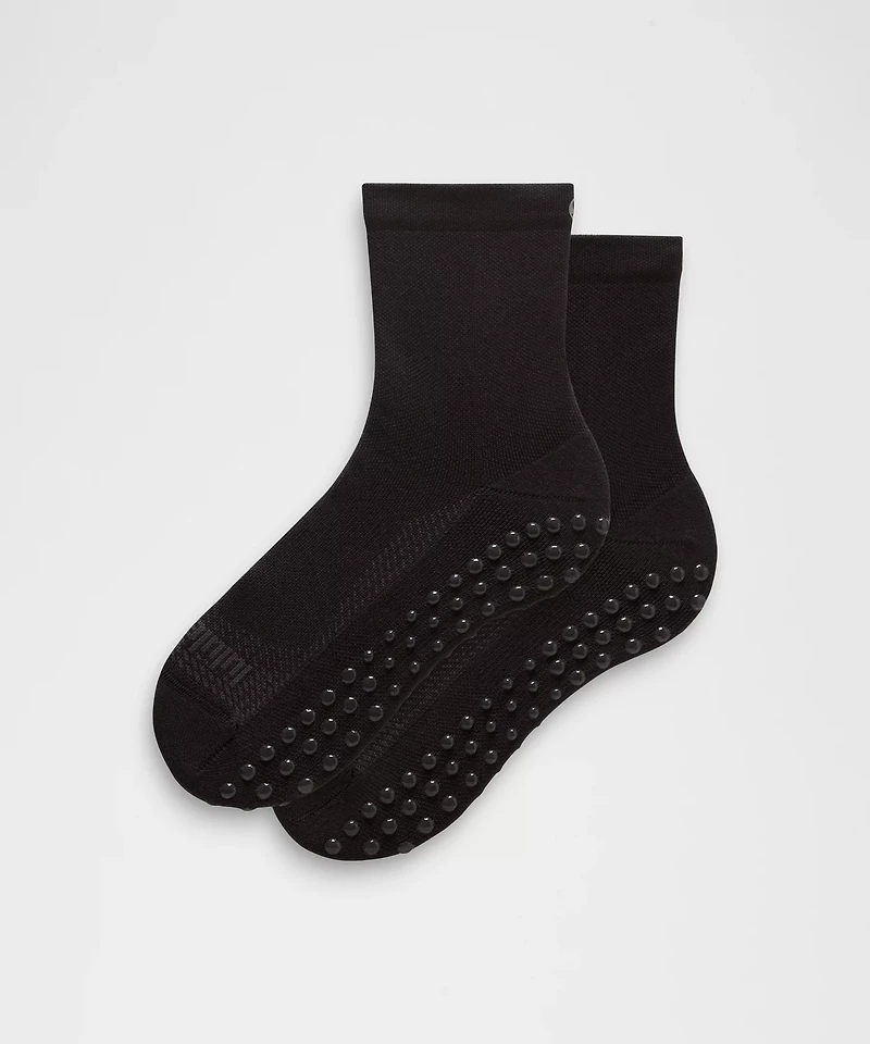 Unisex Find Your Balance Grip Quarter Socks