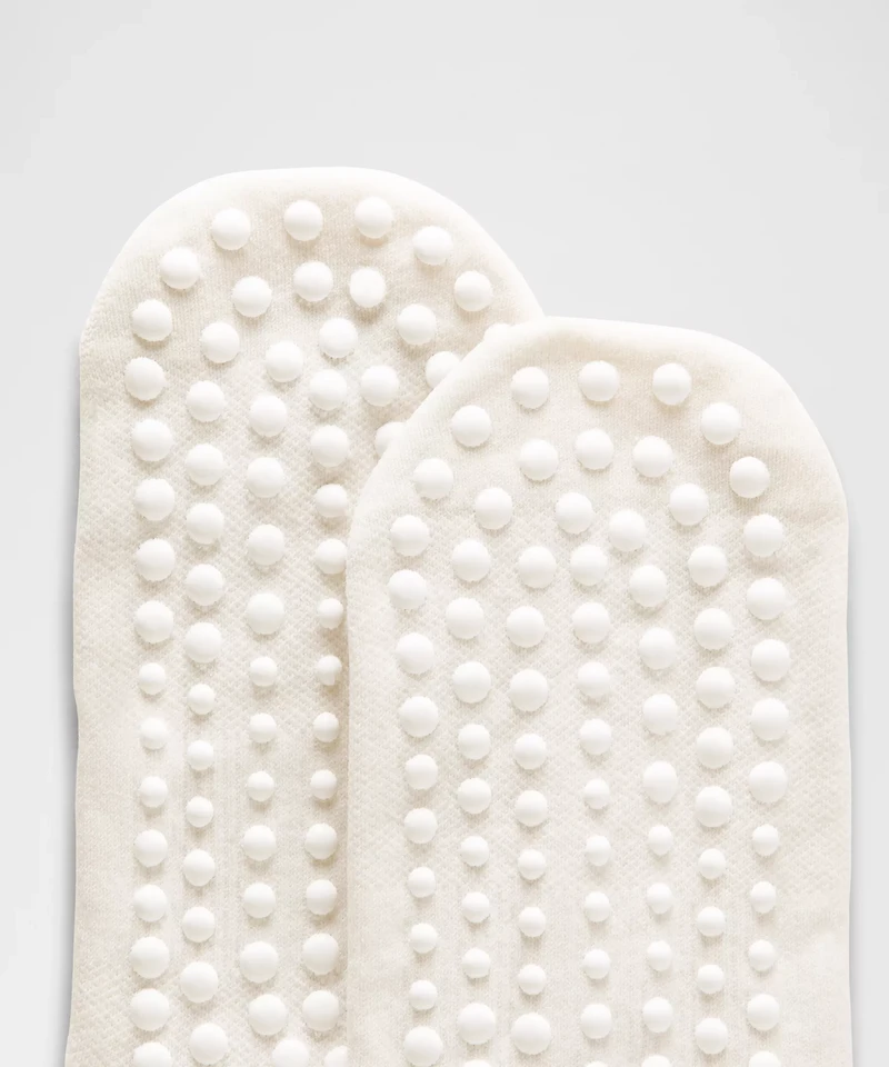 Unisex Find Your Balance Grip Quarter Socks