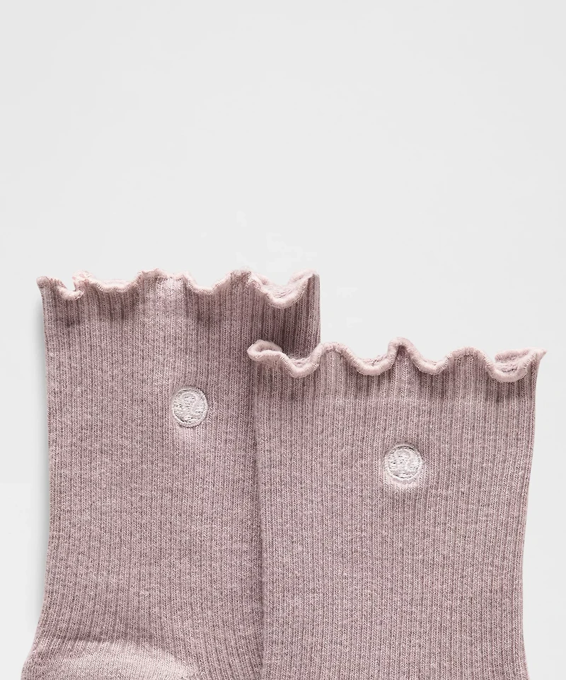 Unisex Lettuce Edge Quarter Socks