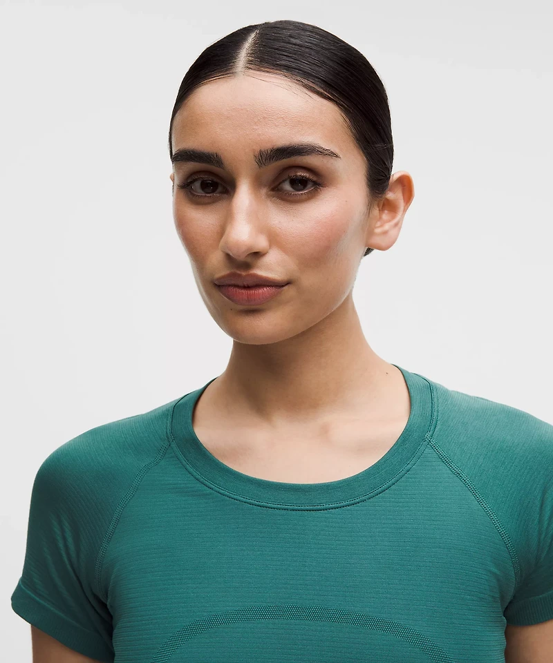 Swiftly Tech Short-Sleeve Shirt 2.0 *Hip Length