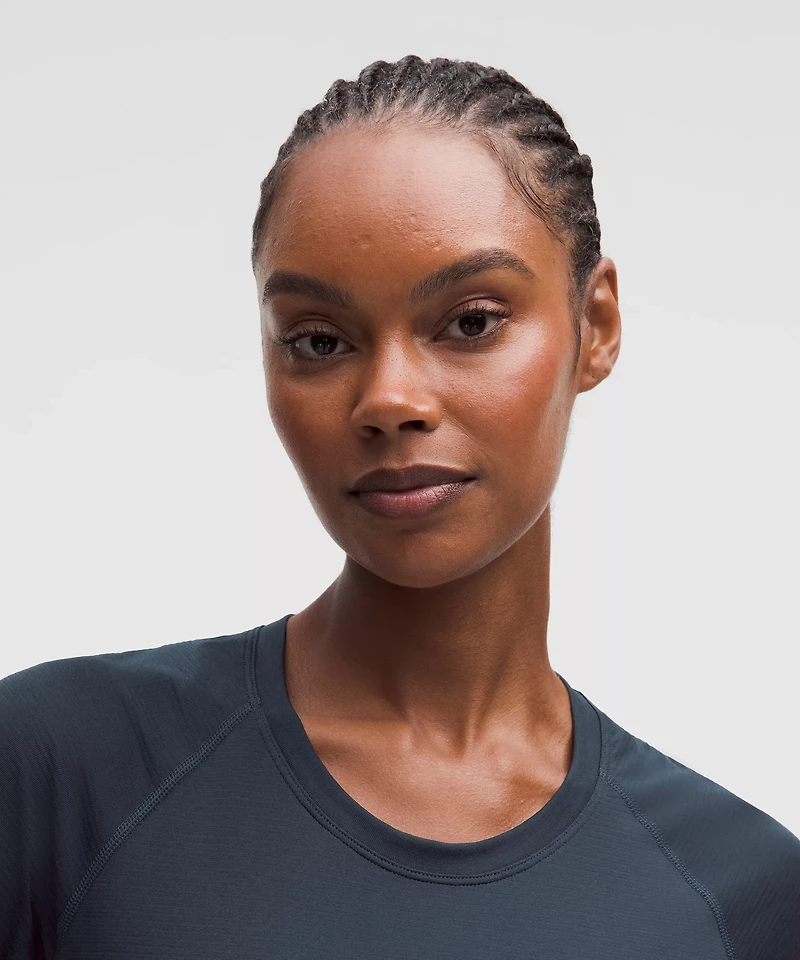 Swiftly Tech Short-Sleeve Shirt 2.0 *Waist Length | Women's Short Sleeve Shirts & Tee's
