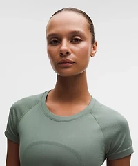 Swiftly Tech Short-Sleeve Shirt 2.0 *Waist Length