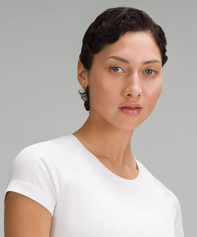 Swiftly Tech Short-Sleeve Shirt 2.0 *Waist Length | Women's Short Sleeve Shirts & Tee's