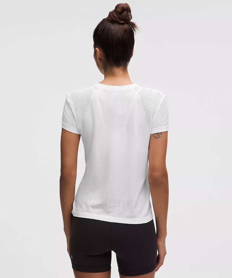 Train to Be Short-Sleeve Shirt | Women's Short Sleeve Shirts & Tee's