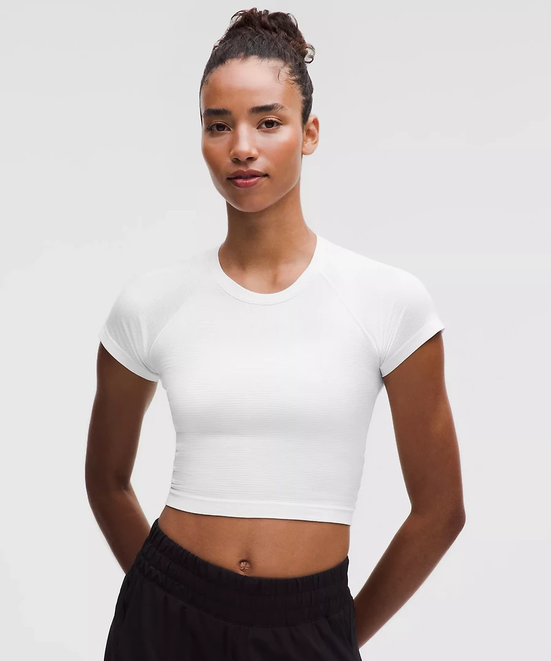 Swiftly Tech Cropped Short-Sleeve Shirt 2.0 | Women's Short Sleeve Shirts & Tee's