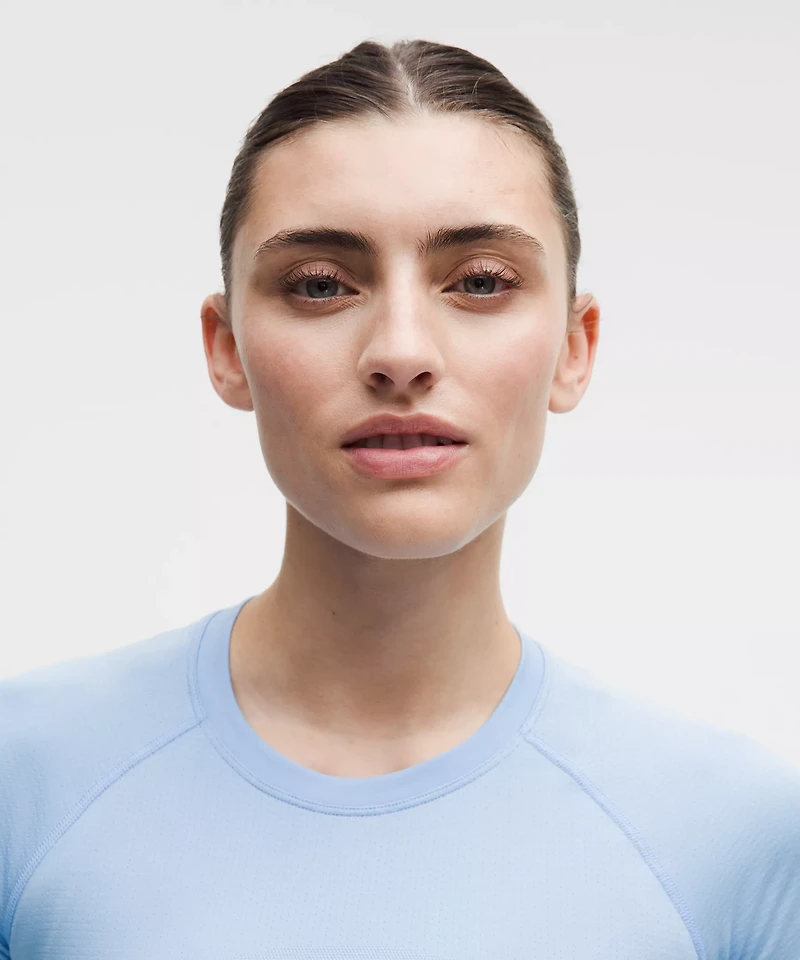 Swiftly Tech Cropped Short-Sleeve Shirt 2.0