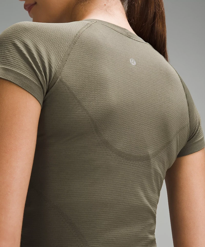 Swiftly Tech Cropped Short-Sleeve Shirt 2.0 | Women's Short Sleeve Shirts & Tee's