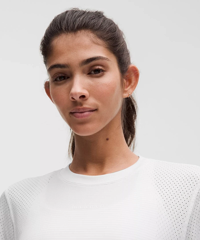 Swiftly High-Low Cropped Short-Sleeve Shirt | Women's Short Sleeve Shirts & Tee's