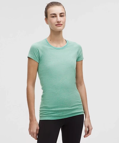 Swiftly Tech Short-Sleeve Shirt 2.0 Hip Length *Textured Knit