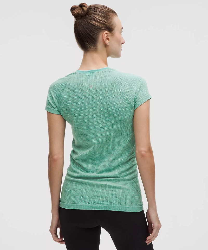 Swiftly Tech Short-Sleeve Shirt 2.0 Hip Length *Textured Knit