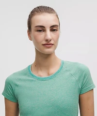 Swiftly Tech Short-Sleeve Shirt 2.0 Hip Length *Textured Knit